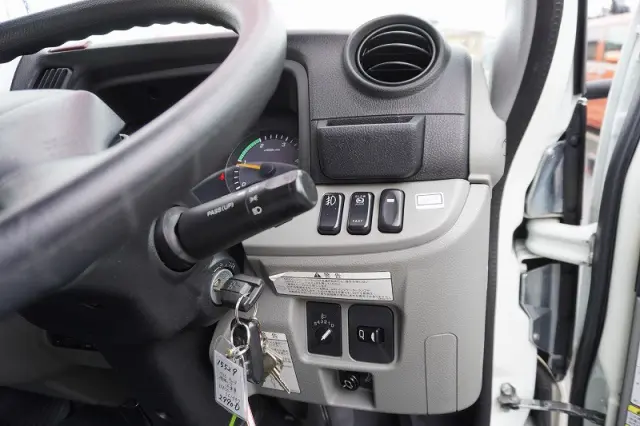 三菱 キャンター TPG-FEA50(2WD)の写真37