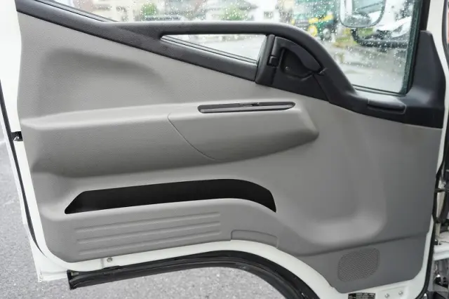 三菱 キャンター TPG-FEA50(2WD)の写真43
