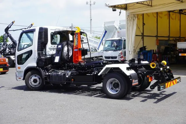 三菱 ファイター 2KG-FK72F(2WD)の写真7