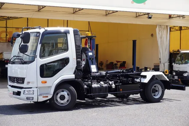 三菱 ファイター 2KG-FK72F(2WD)の写真1
