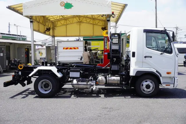 三菱 ファイター 2KG-FK72F(2WD)の写真5