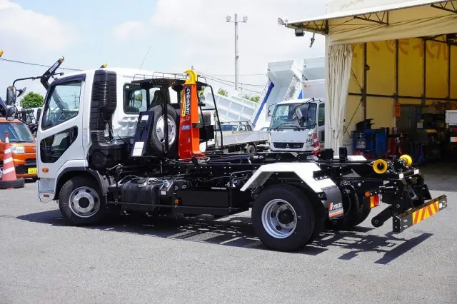 三菱 ファイター 2KG-FK72F(2WD)の写真7