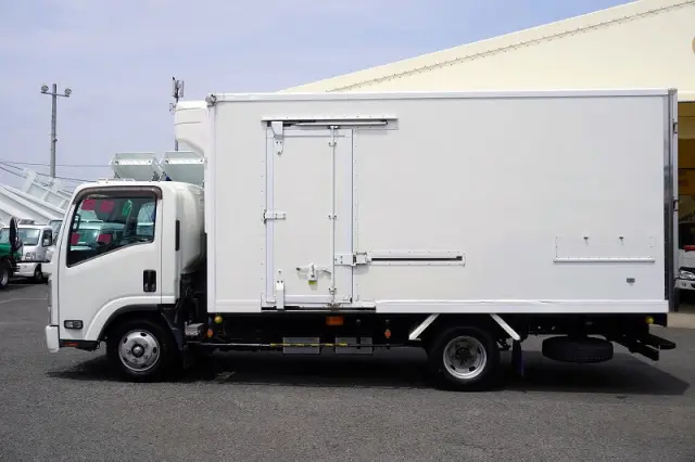いすゞ エルフ 2RG-NPR88AN(2WD)の写真3