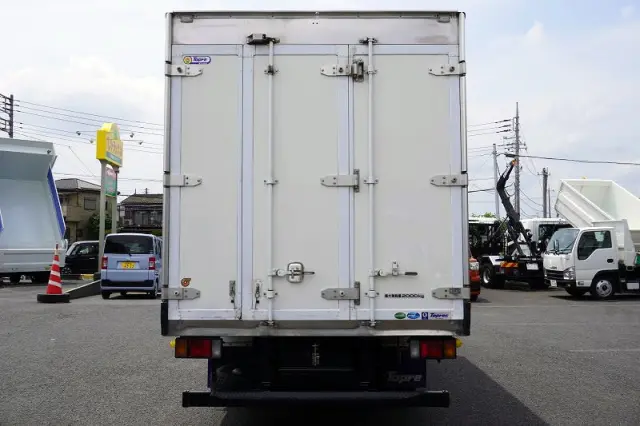 いすゞ エルフ 2RG-NPR88AN(2WD)の写真4