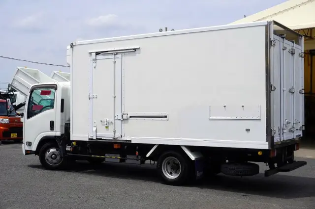 いすゞ エルフ 2RG-NPR88AN(2WD)の写真7