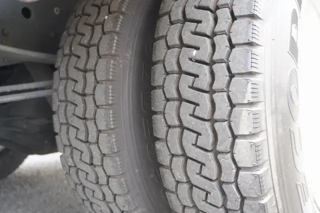 いすゞ エルフ 2RG-NPR88AN(2WD)の写真10