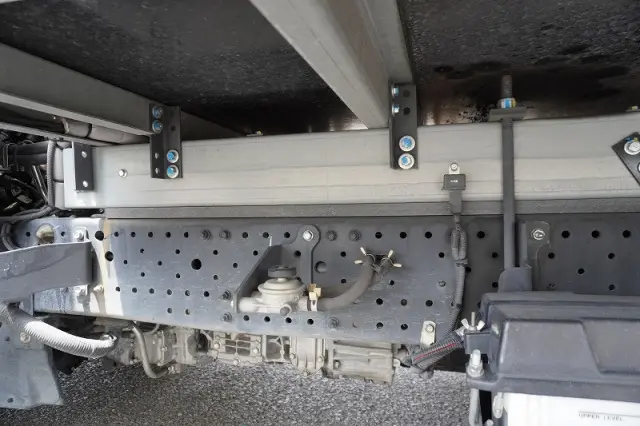 いすゞ エルフ 2RG-NPR88AN(2WD)の写真12