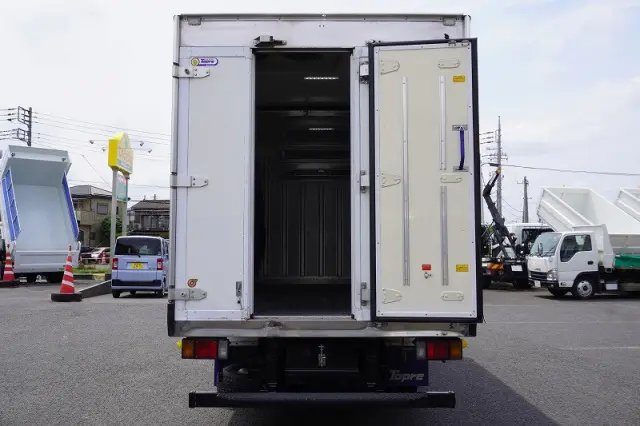いすゞ エルフ 2RG-NPR88AN(2WD)の写真25