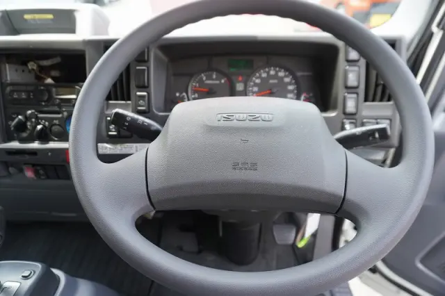 いすゞ エルフ 2RG-NPR88AN(2WD)の写真30