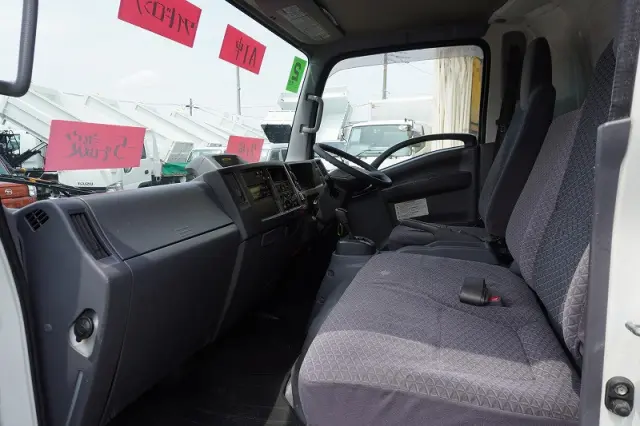 いすゞ エルフ 2RG-NPR88AN(2WD)の写真37