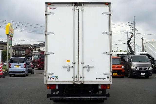 いすゞ エルフ TRG-NLR85AN(2WD)の写真4