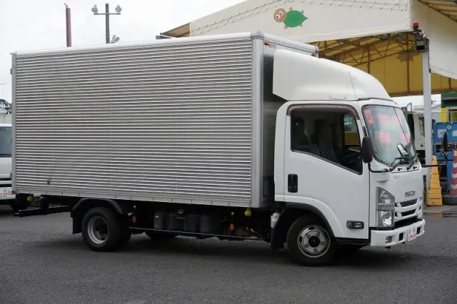 いすゞ エルフ TRG-NLR85AN(2WD)の写真6