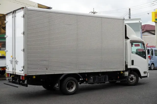 いすゞ エルフ TRG-NLR85AN(2WD)の写真8
