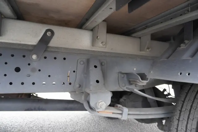 いすゞ エルフ TRG-NLR85AN(2WD)の写真11