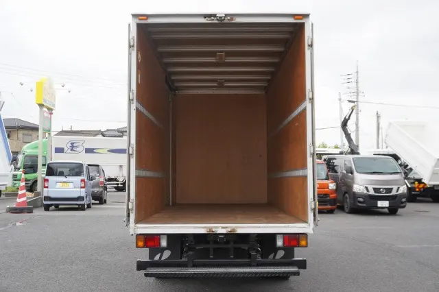 いすゞ エルフ TRG-NLR85AN(2WD)の写真19