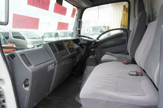 いすゞ エルフ TRG-NLR85AN(2WD)の写真38