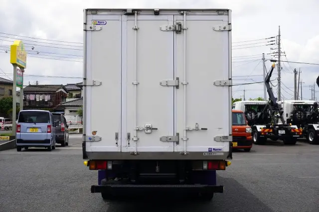 いすゞ エルフ 2RG-NPR88AN(2WD)の写真4