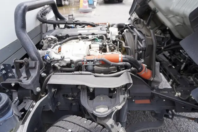いすゞ エルフ 2RG-NPR88AN(2WD)の写真15