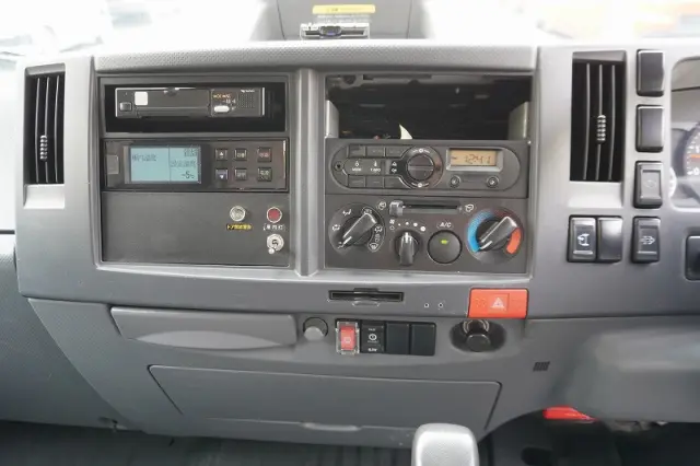 いすゞ エルフ 2RG-NPR88AN(2WD)の写真30