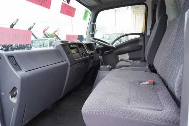 いすゞ エルフ 2RG-NPR88AN(2WD)の写真37