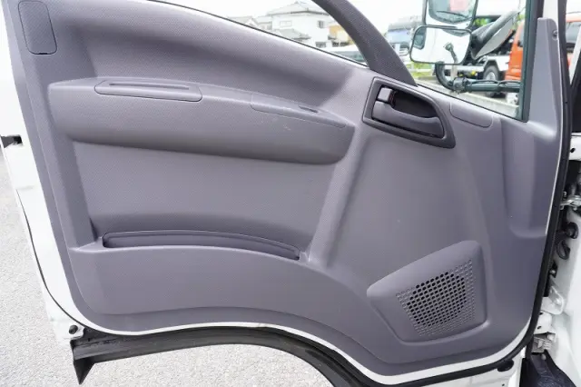いすゞ エルフ 2RG-NPR88AN(2WD)の写真39