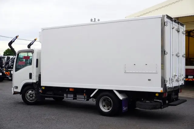 いすゞ エルフ 2RG-NPR88AN(2WD)の写真7