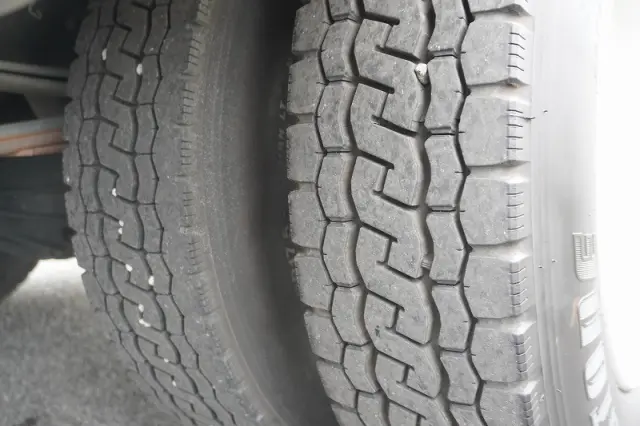いすゞ エルフ 2RG-NPR88AN(2WD)の写真10