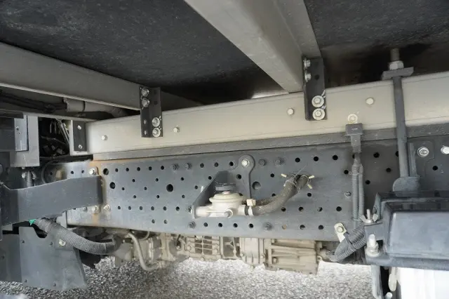 いすゞ エルフ 2RG-NPR88AN(2WD)の写真12