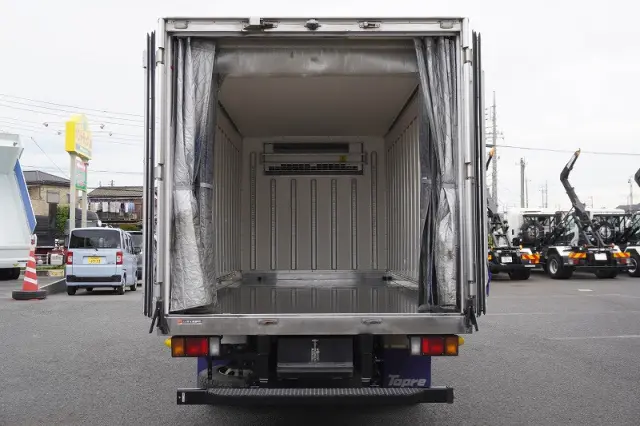 いすゞ エルフ 2RG-NPR88AN(2WD)の写真18