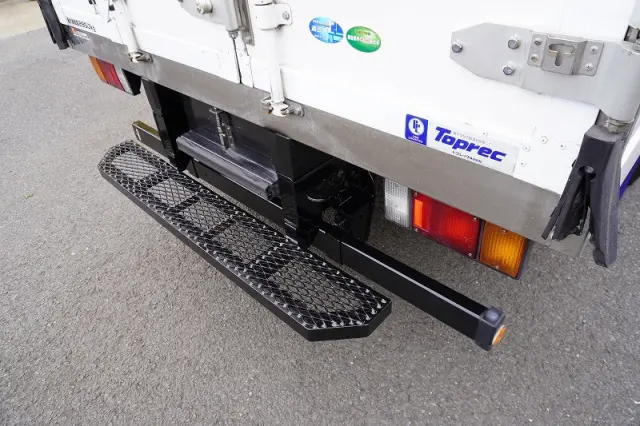 いすゞ エルフ 2RG-NPR88AN(2WD)の写真25