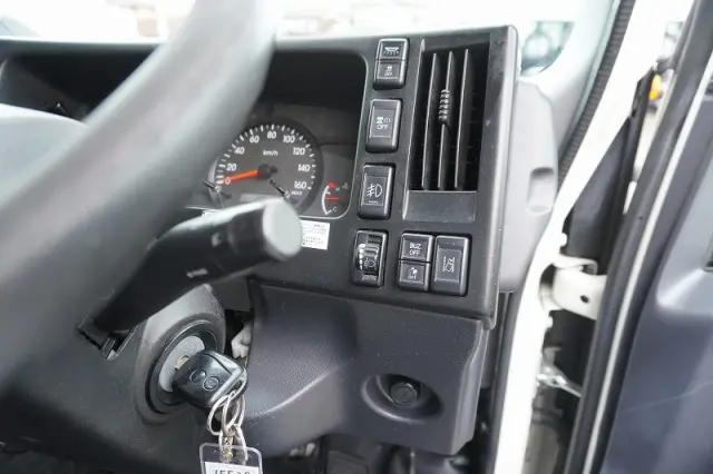 いすゞ エルフ 2RG-NPR88AN(2WD)の写真32