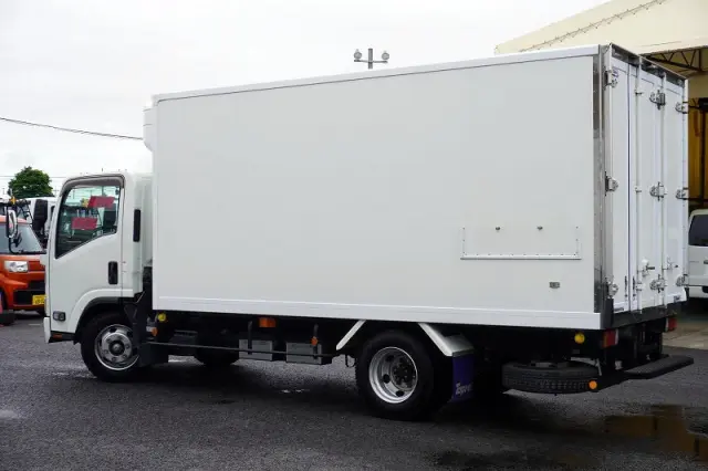いすゞ エルフ 2RG-NPR88AN(2WD)の写真7