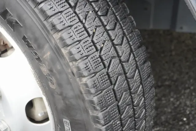 いすゞ エルフ 2RG-NPR88AN(2WD)の写真9