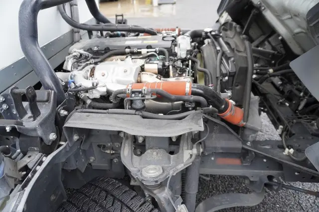 いすゞ エルフ 2RG-NPR88AN(2WD)の写真15