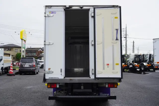 いすゞ エルフ 2RG-NPR88AN(2WD)の写真23