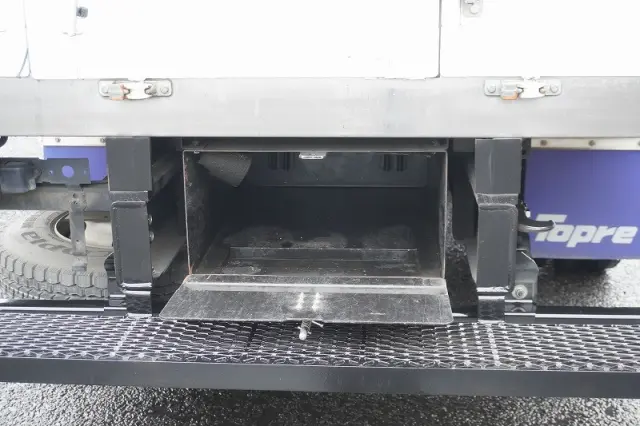 いすゞ エルフ 2RG-NPR88AN(2WD)の写真26