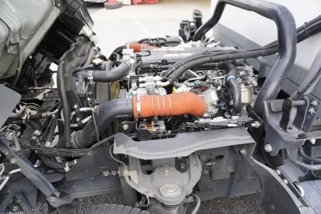 いすゞ エルフ 2RG-NPR88AN(2WD)の写真14