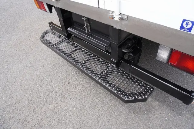 いすゞ エルフ 2RG-NPR88AN(2WD)の写真26