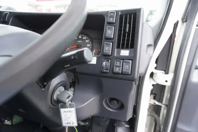 いすゞ エルフ 2RG-NPR88AN(2WD)の写真32