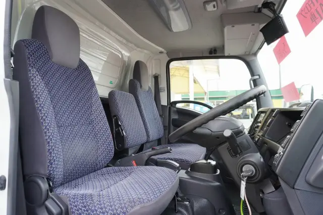 いすゞ エルフ 2RG-NPR88AN(2WD)の写真34