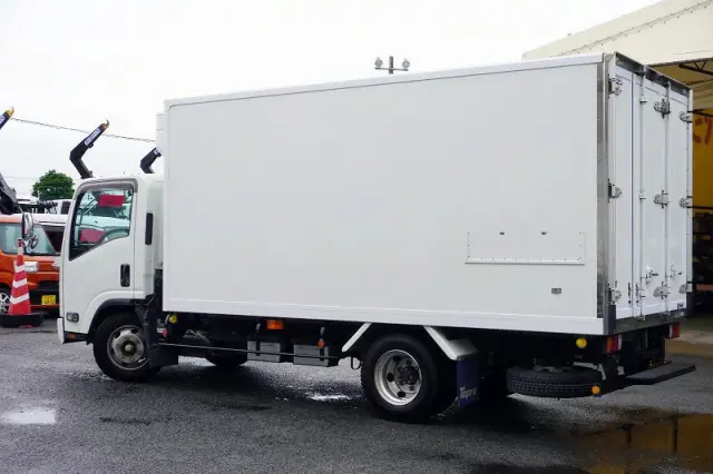 いすゞ エルフ 2RG-NPR88AN(2WD)の写真7