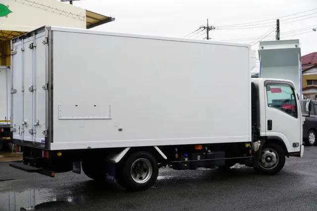いすゞ エルフ 2RG-NPR88AN(2WD)の写真8