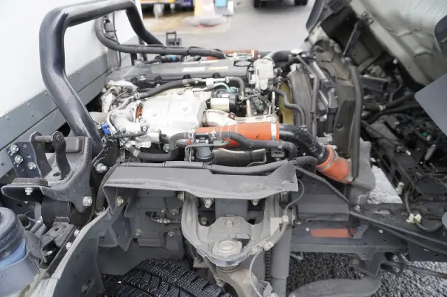いすゞ エルフ 2RG-NPR88AN(2WD)の写真15
