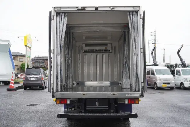 いすゞ エルフ 2RG-NPR88AN(2WD)の写真18