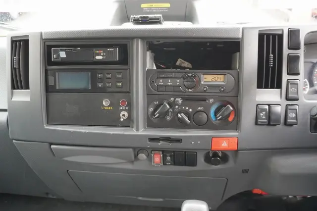 いすゞ エルフ 2RG-NPR88AN(2WD)の写真30
