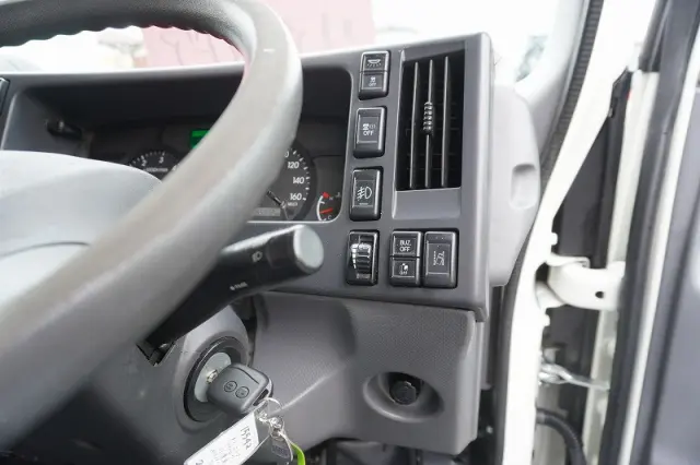 いすゞ エルフ 2RG-NPR88AN(2WD)の写真33