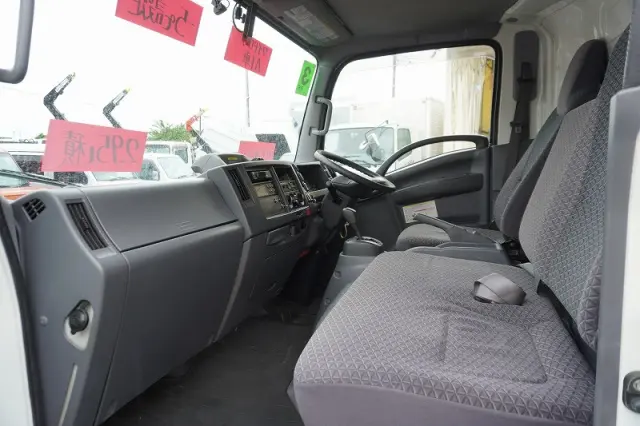 いすゞ エルフ 2RG-NPR88AN(2WD)の写真37