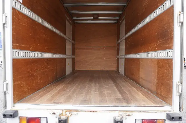 いすゞ エルフ TPG-NMR85AN(2WD)の写真21