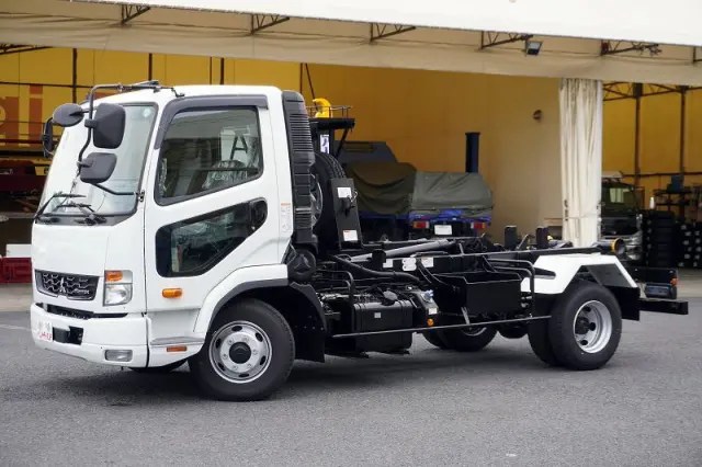 三菱 ファイター 2KG-FK72F(2WD)の写真1
