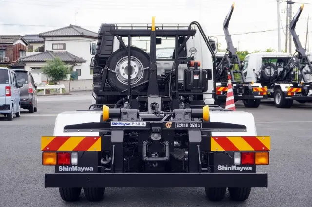 三菱 ファイター 2KG-FK72F(2WD)の写真4